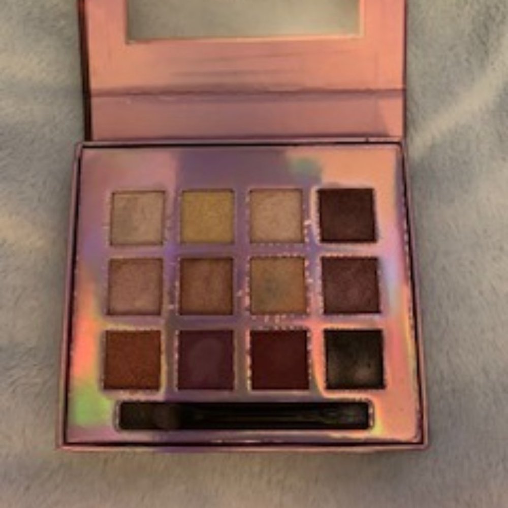 Color Co Aurora Eyeshadow Palette